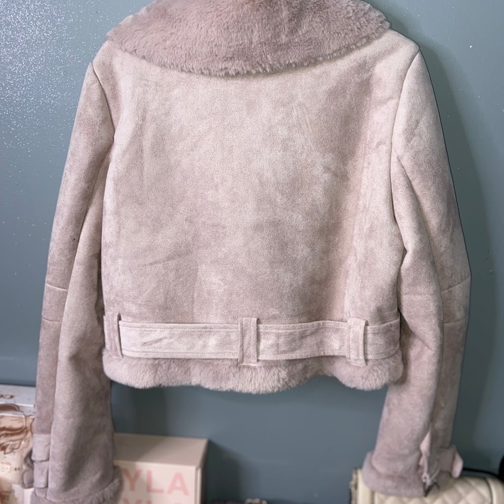 Classy coat - Picture 3 of 4